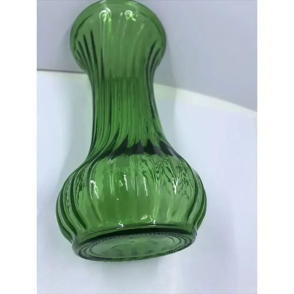 Vintage MCM Hoosier Glass Swirl Ribbed Emerald Green Vase Indiana USA 7.5